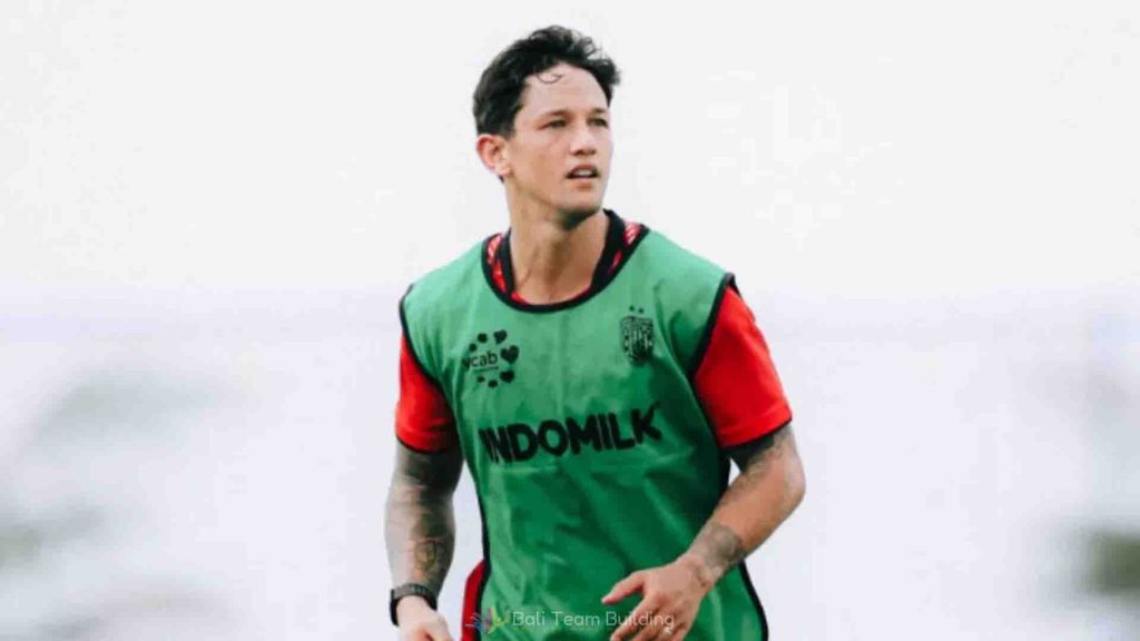 Irfan Bachdim Latihan Bersama Bali United