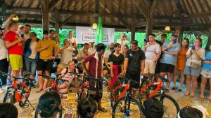 Merakit Sepeda - Bali Treasure Hunt